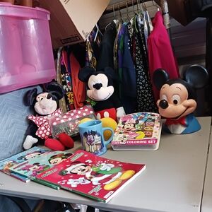 Disney Mickey and Minnie Mouse Plush Set with Coloring Books